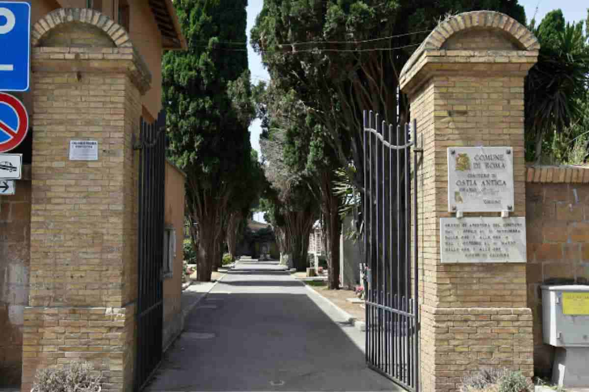 Cimitero di Ostia Antica