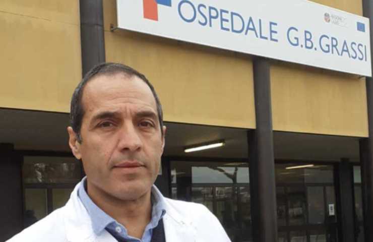 Foto del consigliere Giuseppe Conforzi all'Ospedale Grassi di Ostia