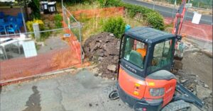 Cantiere fuori la stazione ferroviaria di Ostia Antica