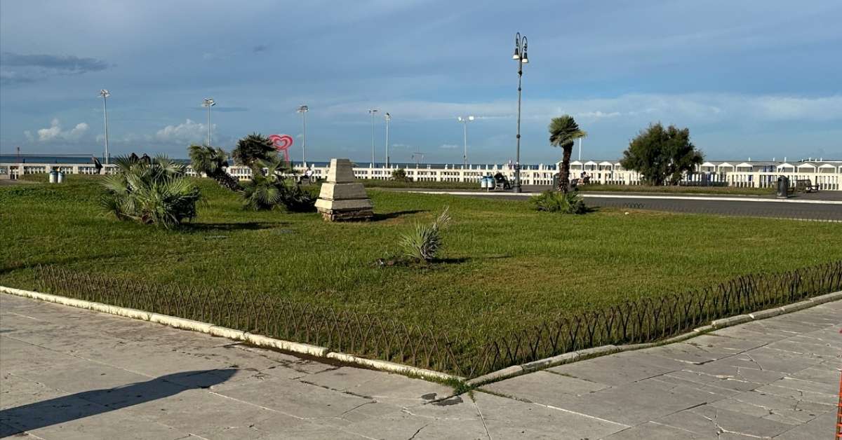 Sistemata l'aiuola del Pontile di Ostia