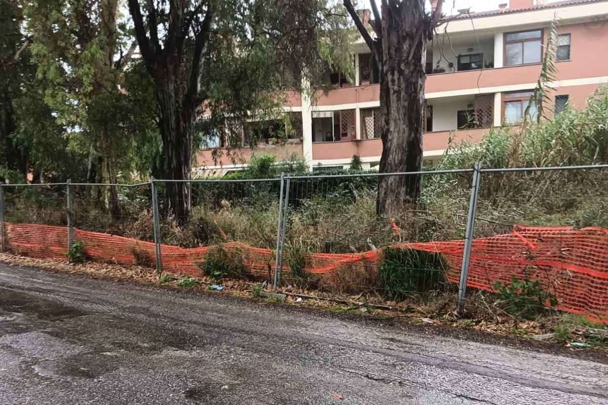 Cantiere abbandonato su via di Malafede nel X Municipio di Roma Capitale