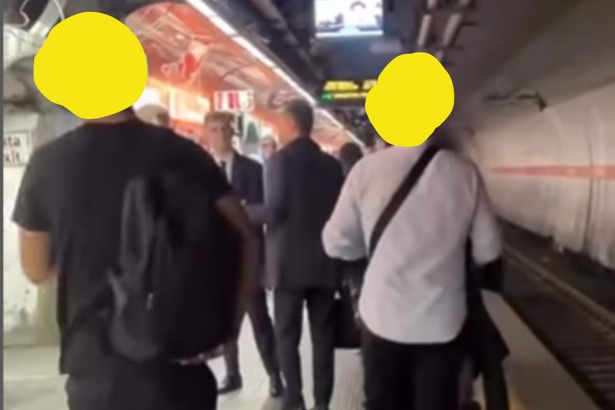 Borseggiatori fuggono dalla stazione Flaminio sulla Metro A di Roma