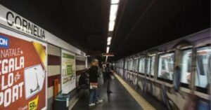 Foto della banchina alla stazione di Cornelia sulla Metro A