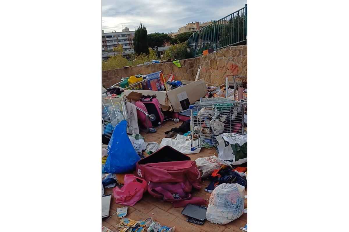 Discarica abusiva all'interno del Parco Giuseppe Pallotta