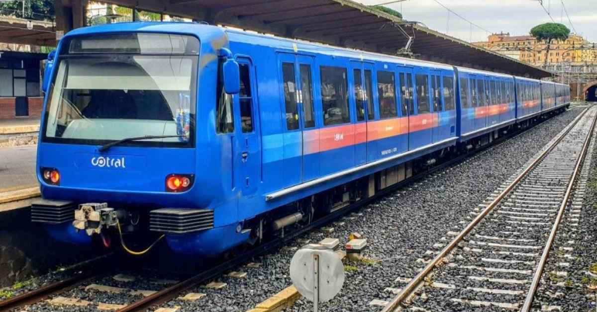 Foto di un treno sulla MetroMare