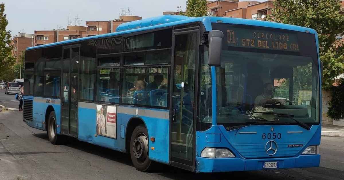 Foto dell'autobus 01 a Ostia