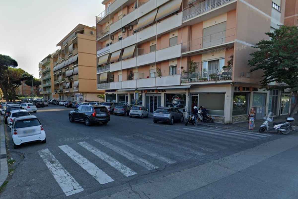 Strisce pedonali di Piazza Gregorio Ronca a Ostia