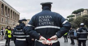 Foto degli agenti della Polizia Locale di Roma Capitale