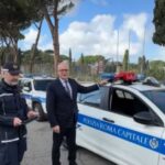 Il sindaco Roberto Gualtieri illustra la nuova tecnologia della Polizia Locale di Roma Capitale per individuare i mezzi con irregolarità amministrative