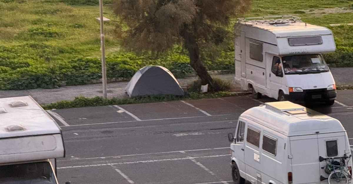 Tendopoli di Piazza Sirio a Ostia