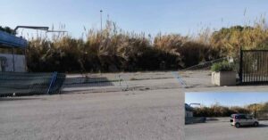 Auto si schianta contro le reti dell'autolavaggio di via dell'Appagliatore a Ostia