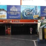 Scale mobili ferme alla stazione Cipro di Roma